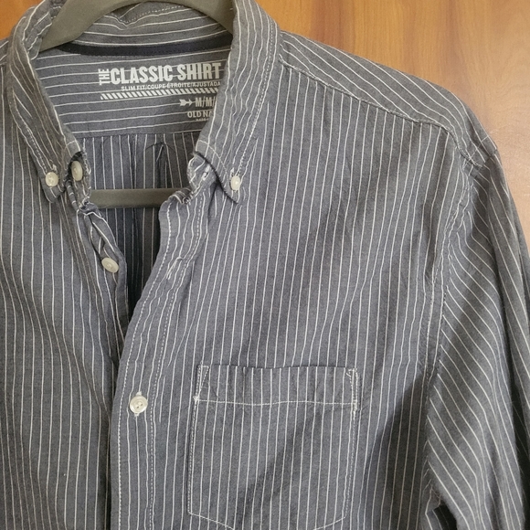 Mens Classic Button Down Shirt - Medium - Slim Fit - Picture 2 of 3